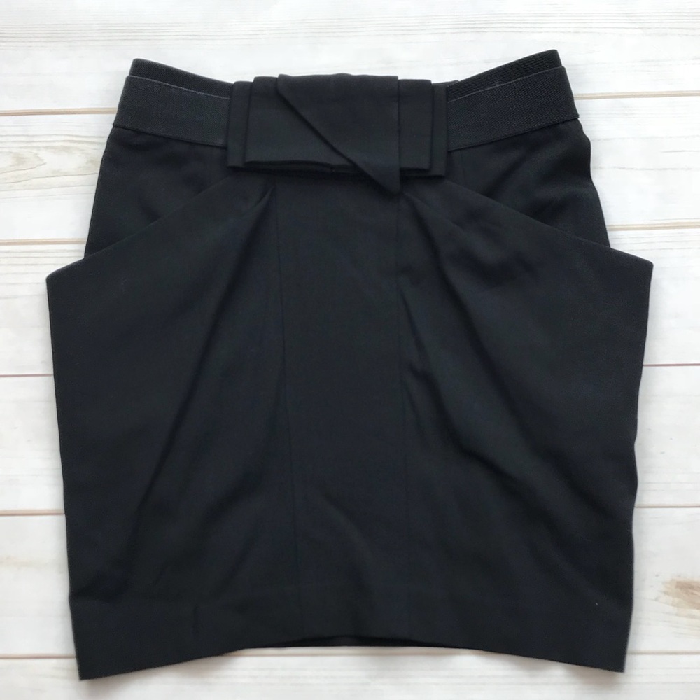 BCBG MAXAZRIA black mini skirt  size XS bow front